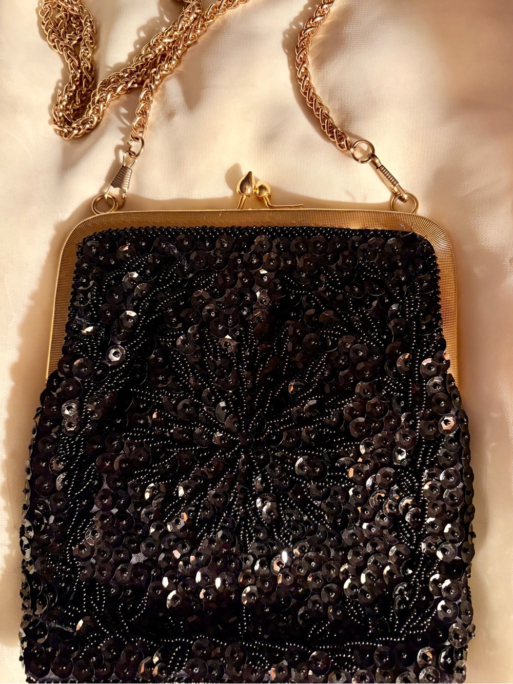 Elegant Black Sequin Evening Bag with Gold Detachable Chain-Hong Kong